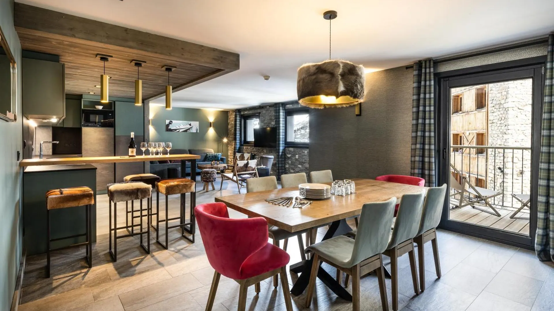 Chalets Izia - Village Montana Val-d'Isere 0*,  France