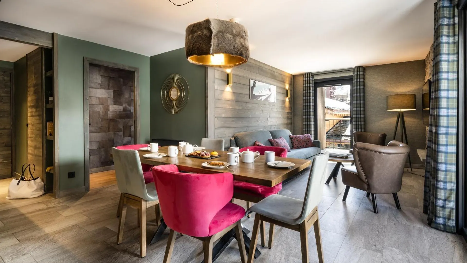 Chalets Izia - Village Montana Val-d'Isere 0*,